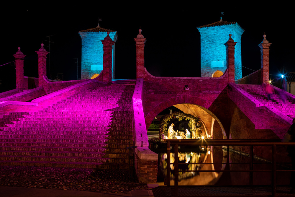 Natale sull'acqua Comacchio 2025 direzione creativa I-DEA