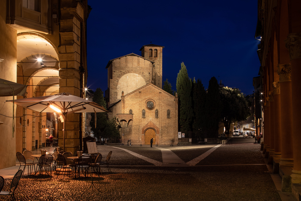 Piazza Santo Stefano Bologna-premio luci cities and lighting award 2024-studio i-dea