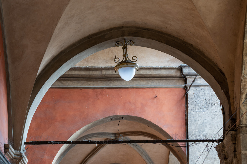 Restauri corpi illuminanti storici-premio luci cities and lighting award 2024-bologna-studio i-dea