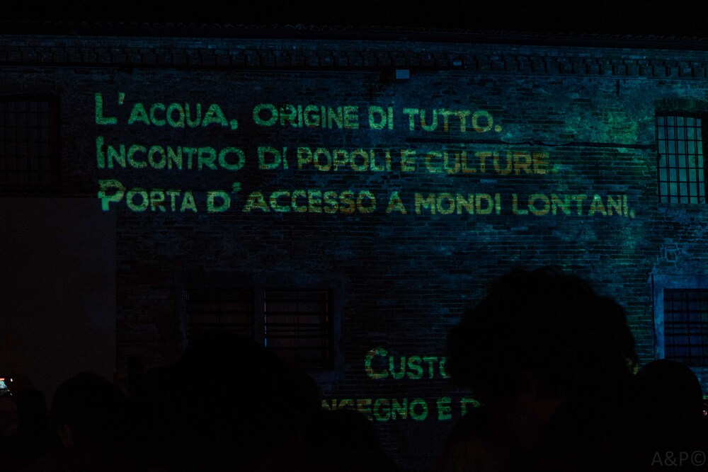 Natale sull'acqua Comacchio 2025 direzione creativa I-DEA